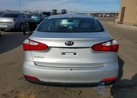 2016 Kia Forte Lx из США, поврежденный, VIN KNAFX4A68G5542666